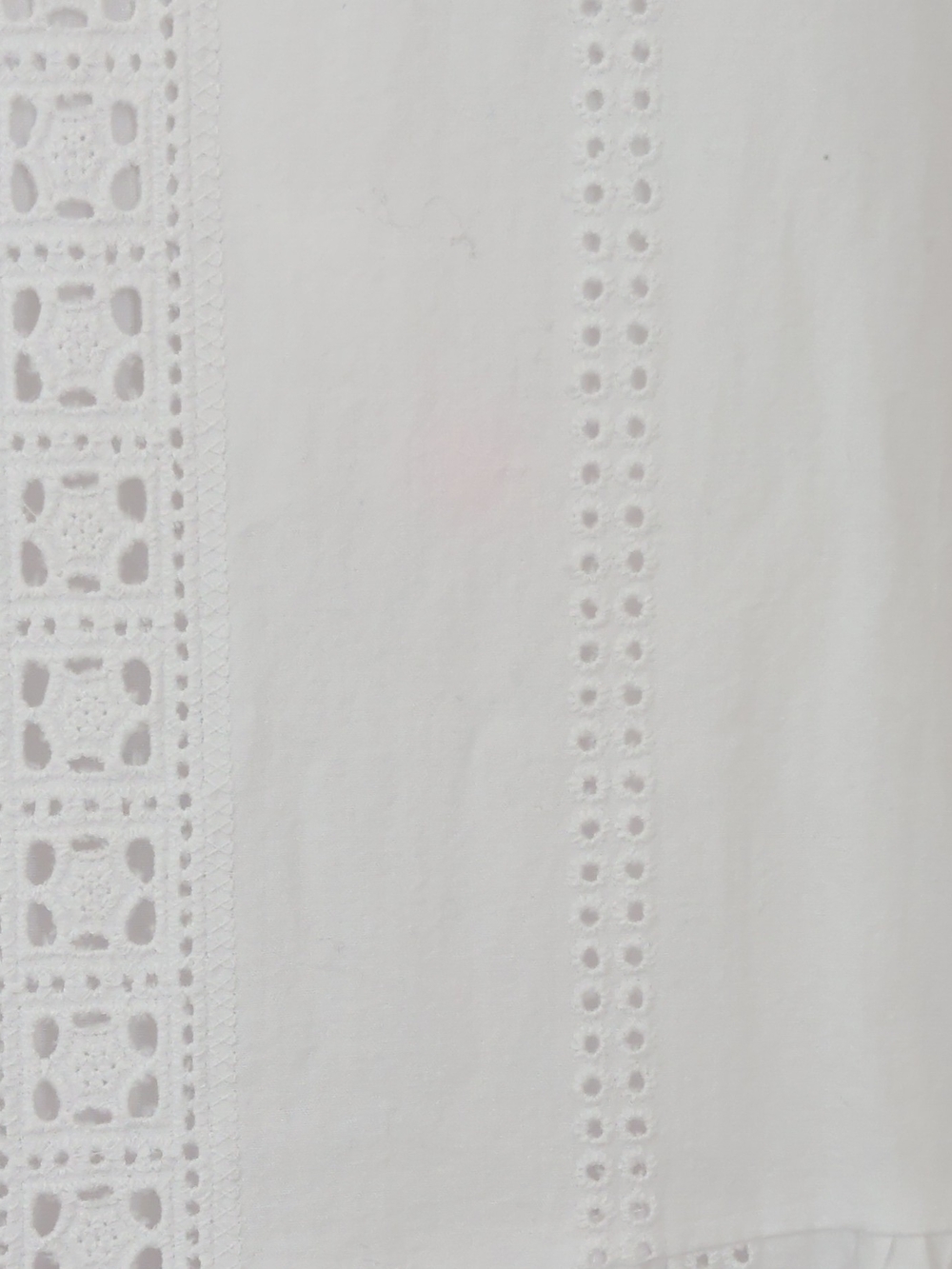 Label showing brand and size - Picture 4 of 6